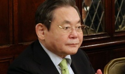 Em coma desde 2014, presidente da Samsung, Lee Kun-hee, morre aos 78 anos