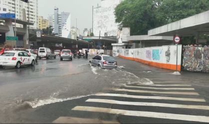 Chuva deve atingir várias regiões do país no fim de semana prolongado