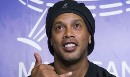 Ronaldinho Gaúcho testa positivo para Covid-19