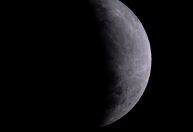 Como misterioso pedaço de foguete na Lua traz debates sobre lixo espacial