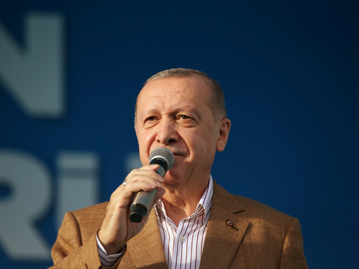 Turquia irá banir pagamentos com bitcoin após queda de confiança na moeda  turca | CNN Brasil