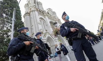 Polícia francesa prende mais dois suspeitos por atentado em Nice