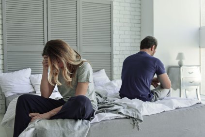 Casais podem ter dificuldade para passar pelo isolamento imposto pelo Covid-19