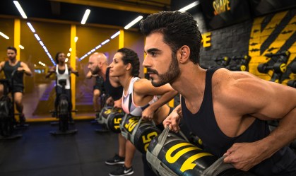 A Smart Fit fechou as suas academias, mas quer que você treine em casa