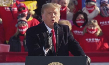 Eleições nos EUA: Trump faz campanha na Pensilvânia e Biden em Michigan