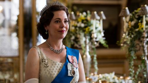Olivia Colman como rainha Elizabeth em The Crown