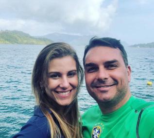 Fernanda e Flavio Bolsonaro