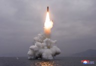 Coreia do Norte confirma lançamento de míssil balístico a partir de submarino