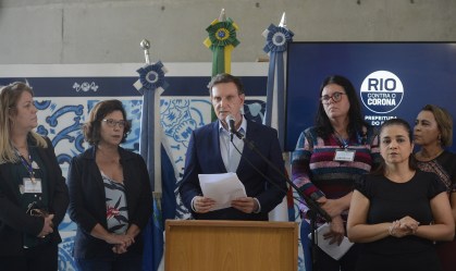 Após reunião, Crivella e sindicato descartam paralisação de ônibus nesta semana