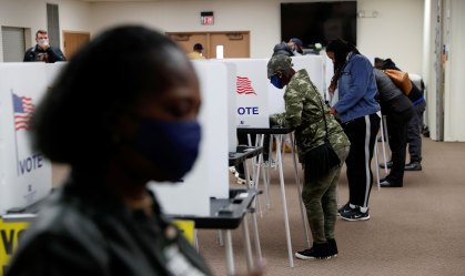 Esta eleição é das mulheres brancas, latinos e afro-americanos, diz pesquisador