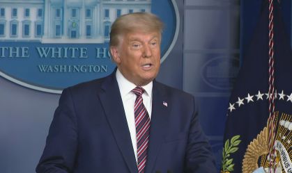 Pesquisa: 56% dos americanos querem condenação de Trump em impeachment