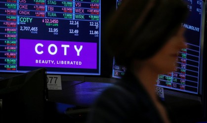 Coty tem receita acima de estimativas com ajuda de vendas online