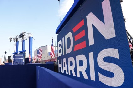 Palco em Wilmington, Delaware, onde Biden deve discursar