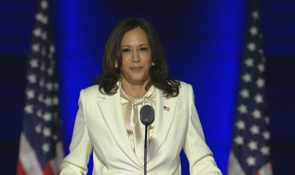 No dia da posse, Kamala Harris celebra mulheres em vídeo nas redes sociais