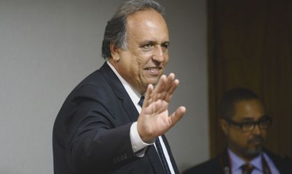 Ex-governador do RJ, Pezão está internado com Covid-19