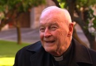 Ex-cardeal McCarrick é acusado criminalmente por suposto abuso sexual de menor