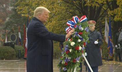 Em seu 1º evento após eleições, Trump homenageia veteranos nos EUA