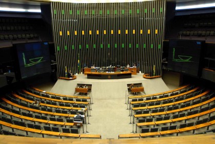 Câmara aprovou primeiro projeto de lei de forma remota