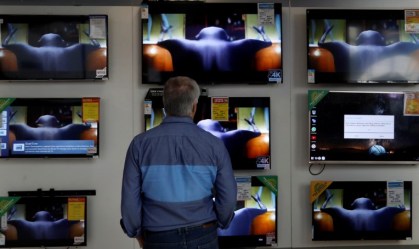Não é só o arroz: dólar e home office deixam TV, game e até livro mais caros