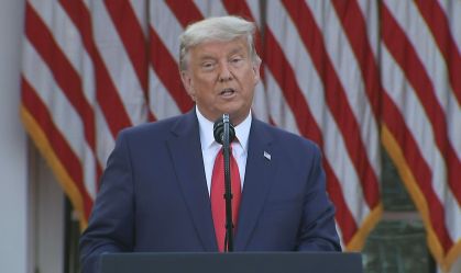 Com certificação da vitória de Biden mais perto, Trump arrisca últimas manobras