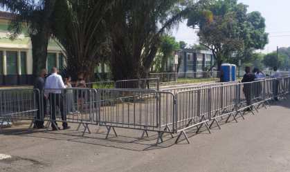 Local onde Bolsonaro vota tem segurança reforçada no Rio de Janeiro