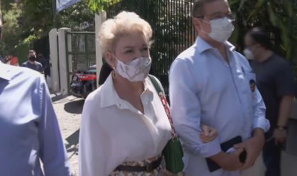 Acompanhada de Covas, Marta Suplicy vota em São Paulo
