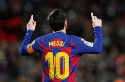 Messi comemora gol em jogo do Barcelona contra o Real Sociedad