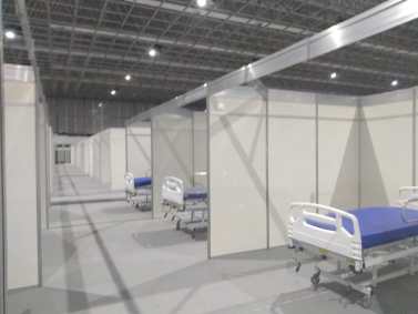 Leitos em hospital de campanha no Riocentro