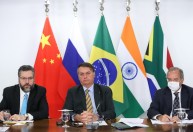 Bolsonaro diz que irá revelar países que compram madeira ilegal da Amazônia