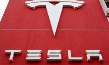 Tesla dispara na bolsa e passa a valer cinco vezes mais do que GM e Ford juntas