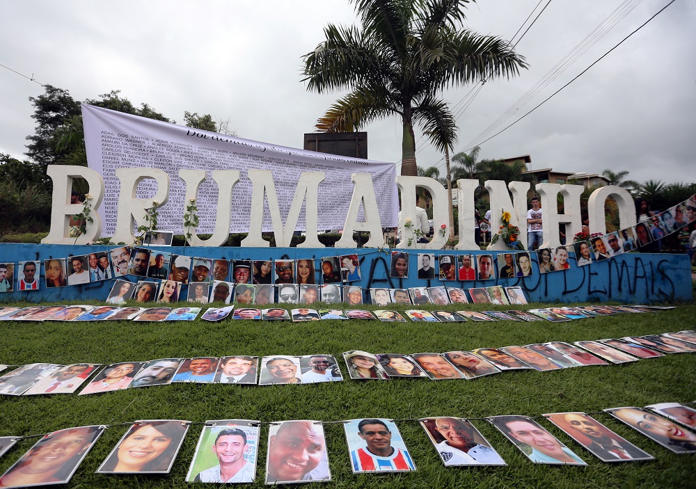 Homenagem de familiares a vítimas de desastre com barragem da Vale em Brumadinho