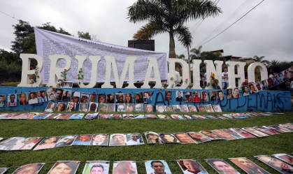 Homenagem de familiares a vítimas de desastre com barragem da Vale em Brumadinho