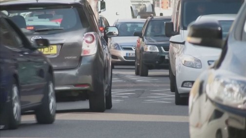Reino Unido vai banir venda de carros movidos a gasolina em 2030