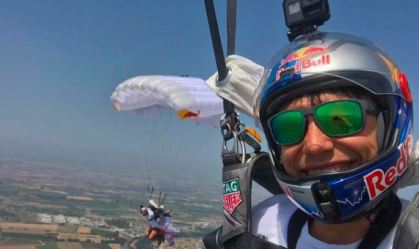 'Homem voador' francês Vince Reffet morre em acidente durante treinamento