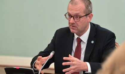 Diretor da OMS: Lockdowns na Europa são evitáveis e fechar escolas não é eficaz