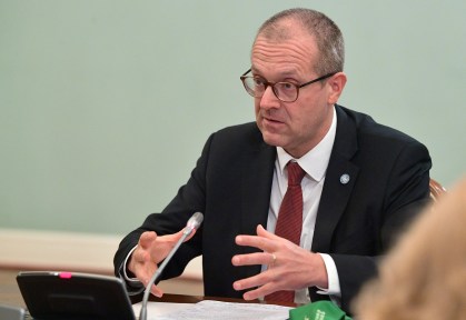 Diretor regional da OMS para a Europa, Hans Kluge, em Moscou