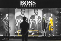 Hugo Boss supera previsões de lucro em meio a mercado afetado por guerra