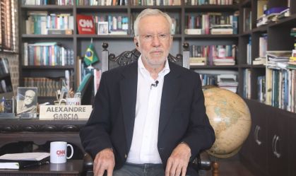 Alexandre Garcia: Parece que há motivação política em decisões sobre Aneel