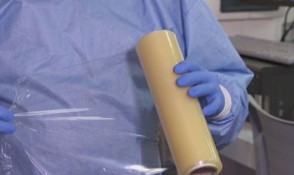 Filme plástico neutraliza novo coronavírus em superfícies