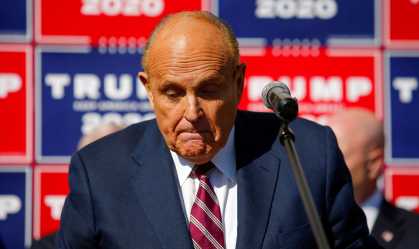 Rudy Giuliani, ex-advogado de Trump, perde processo por difamação sobre a eleição de 2020