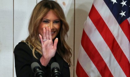 Em autobiografia, Melania Trump defende direitos ao aborto livres de pressão do governo
