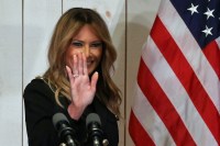 Análise: Melania Trump mantém influência na Casa Branca, apesar de ausência