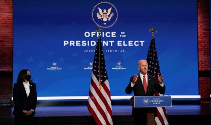 O presidente eleito dos EUA, Joe Biden, e sua vice, Kamala Harris, em Wilmington