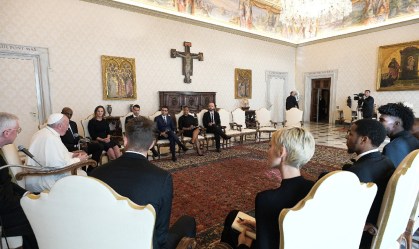Jogadores da NBA discutem racismo e justiça social com o Papa Francisco
