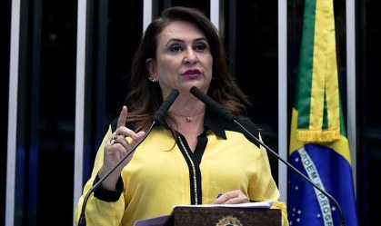 Kátia Abreu tem quadro de 'gravidade moderada' da Covid-19 e seguirá internada