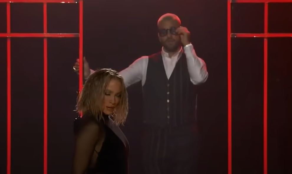 Apresentação de Jennifer Lopez e de Maluma no AMA's 2020