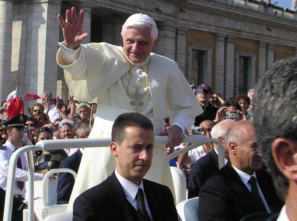 Papa Bento XVI e Paolo Gabriele / Foto: Wikimedia Commons
