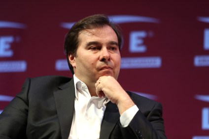 Presidente da Câmara dos Deputados, Rodrigo Maia, pede coordenação ao governo