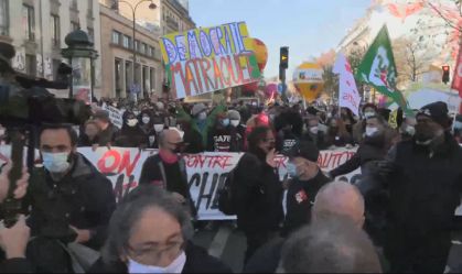 Protesto na França contra violência policial tem confrontos