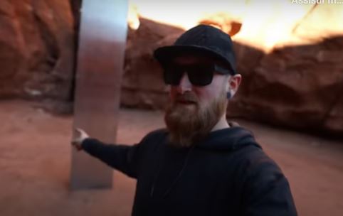 Youtuber Talon Sei chega ao monólito de Utah